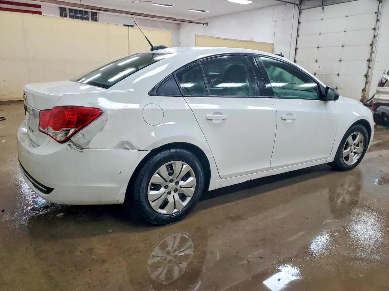 2015 CHEVROLET CRUZE LS photo 5