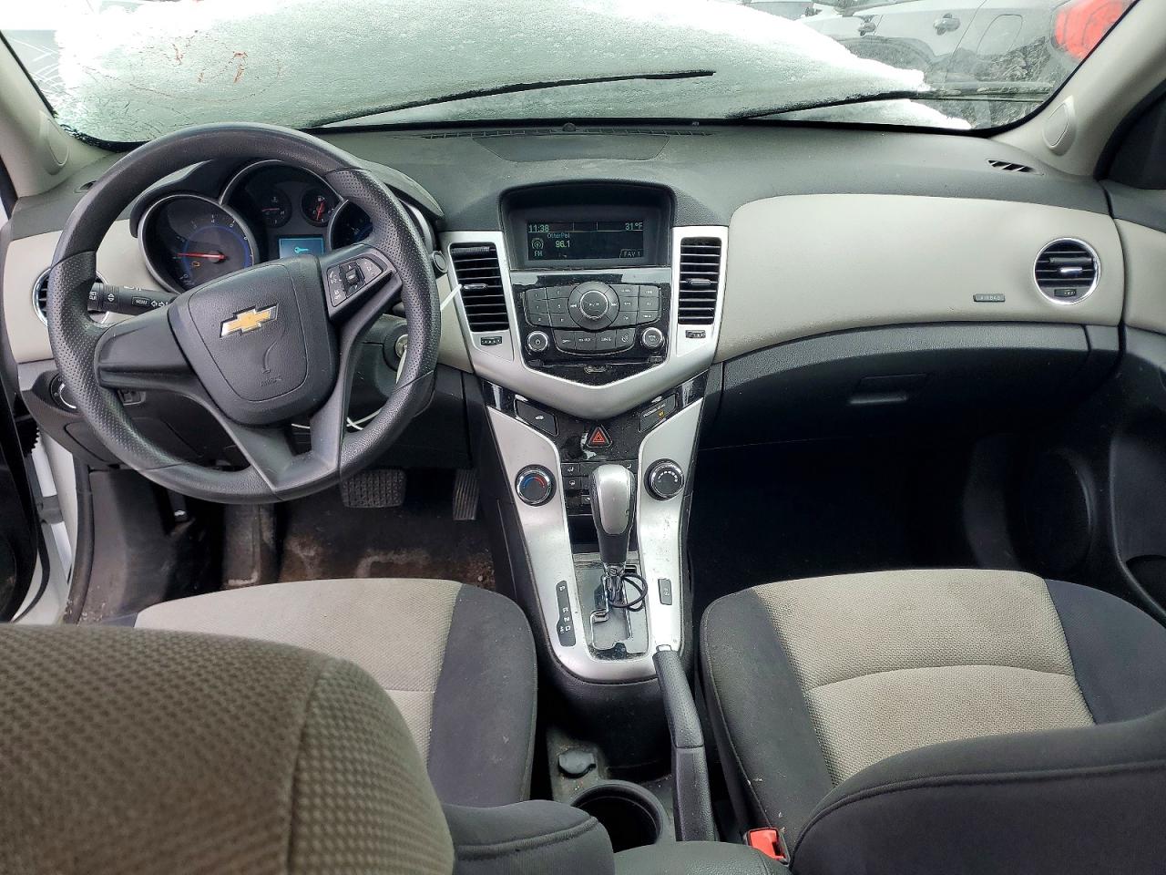 2015 CHEVROLET CRUZE LS photo 15