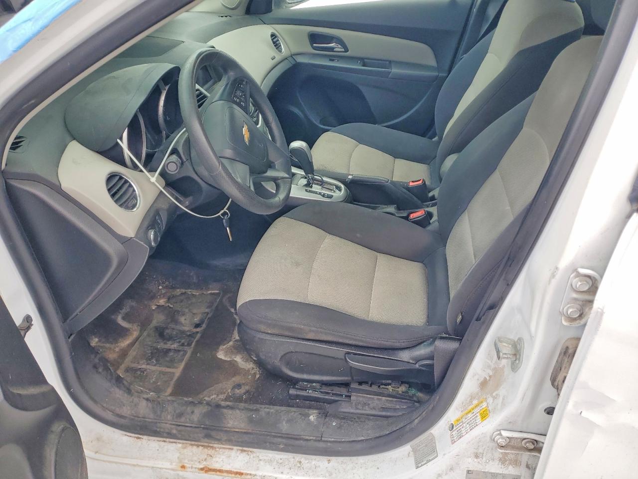 2015 CHEVROLET CRUZE LS photo 13