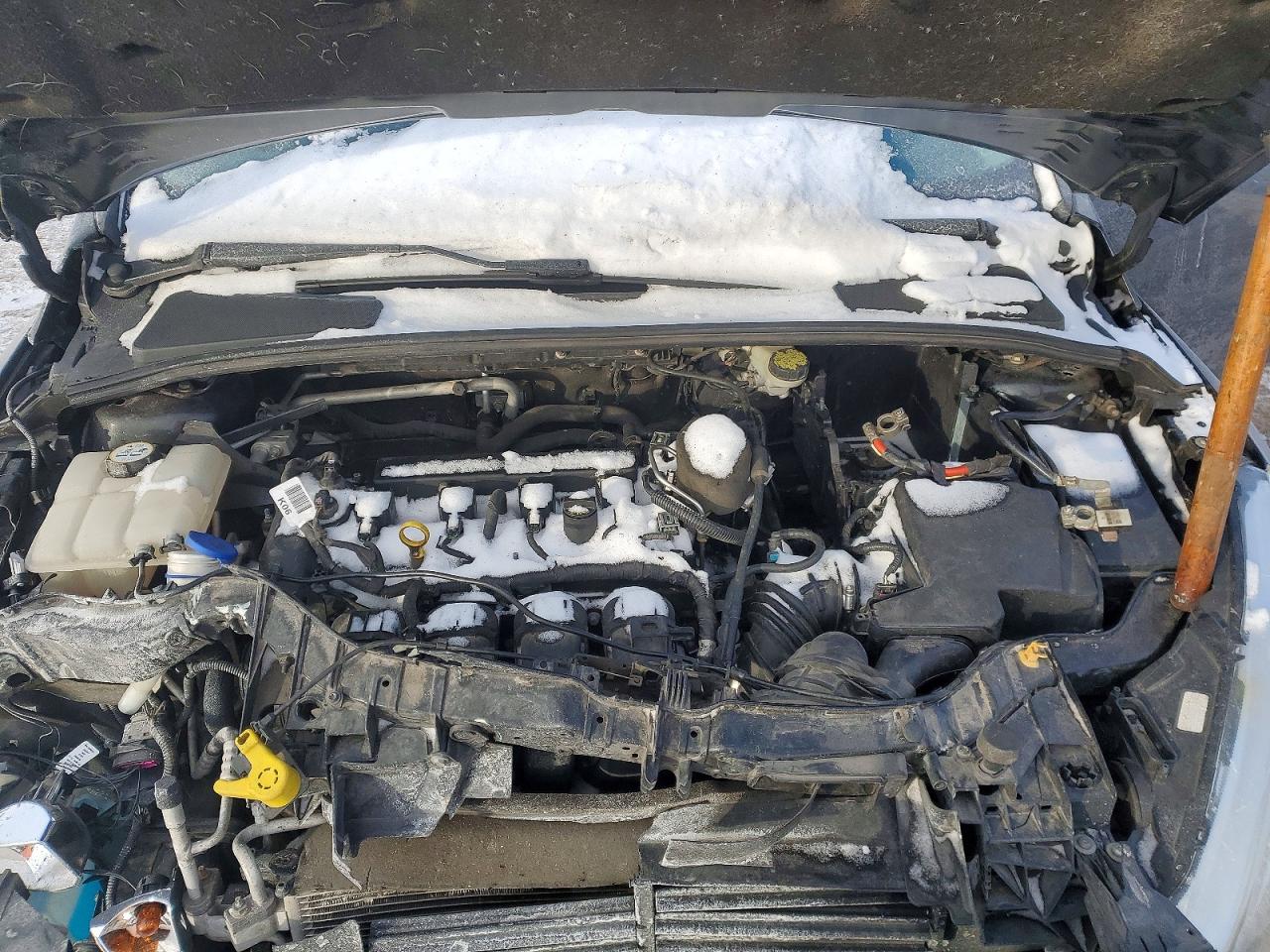 2015 FORD FOCUS SE photo 11