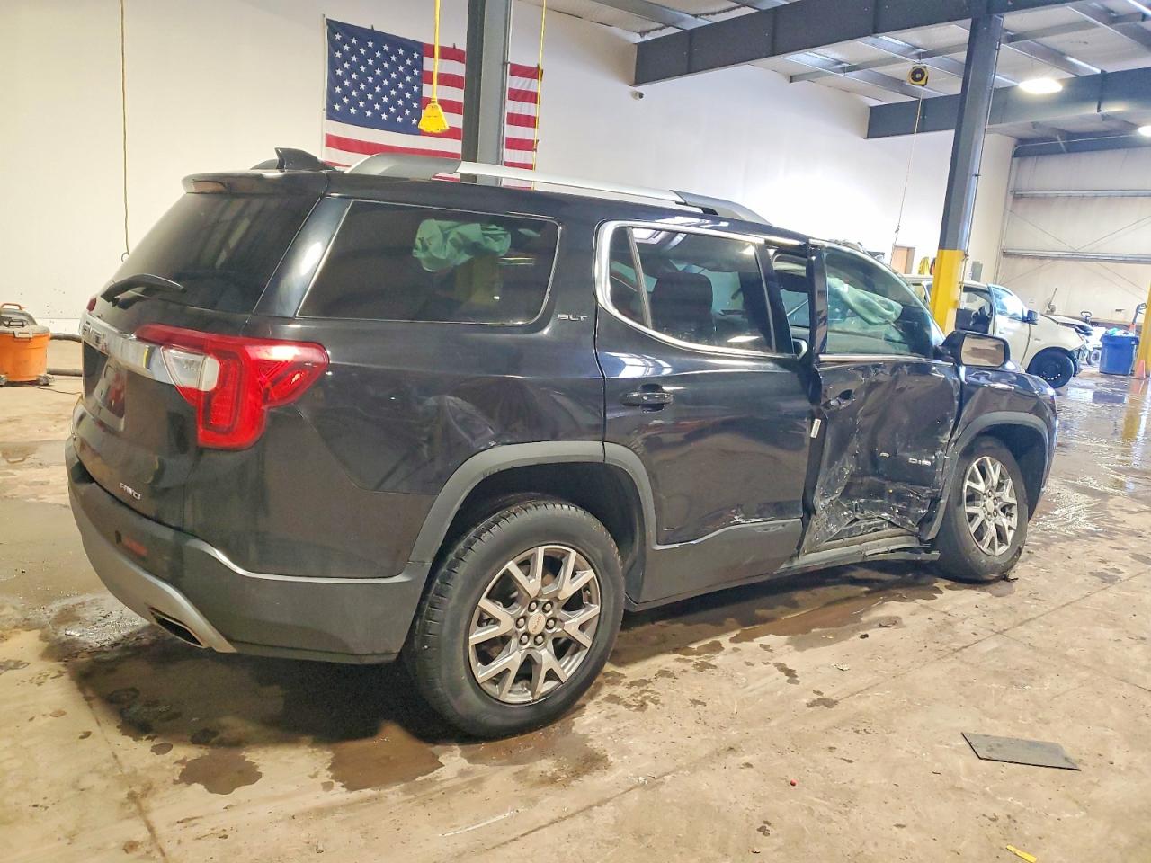 2021 GMC ACADIA SLT photo 3