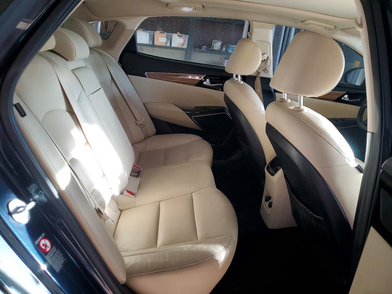 2017 KIA CADENZA PREMIUM photo 19