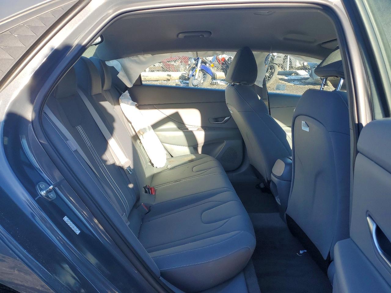 2024 HYUNDAI ELANTRA SEL photo 19