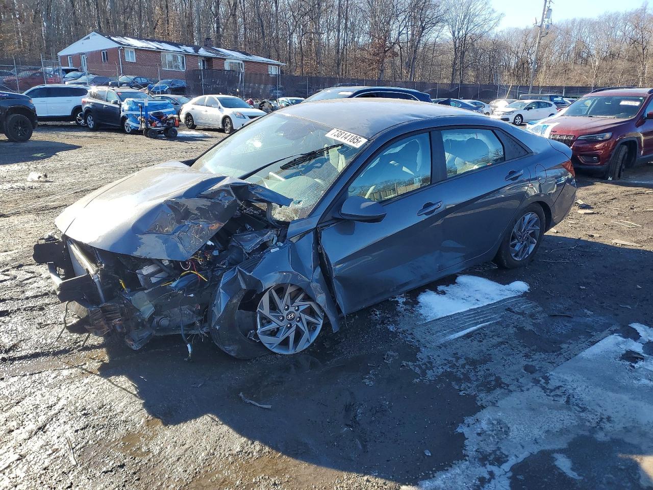 2024 HYUNDAI ELANTRA