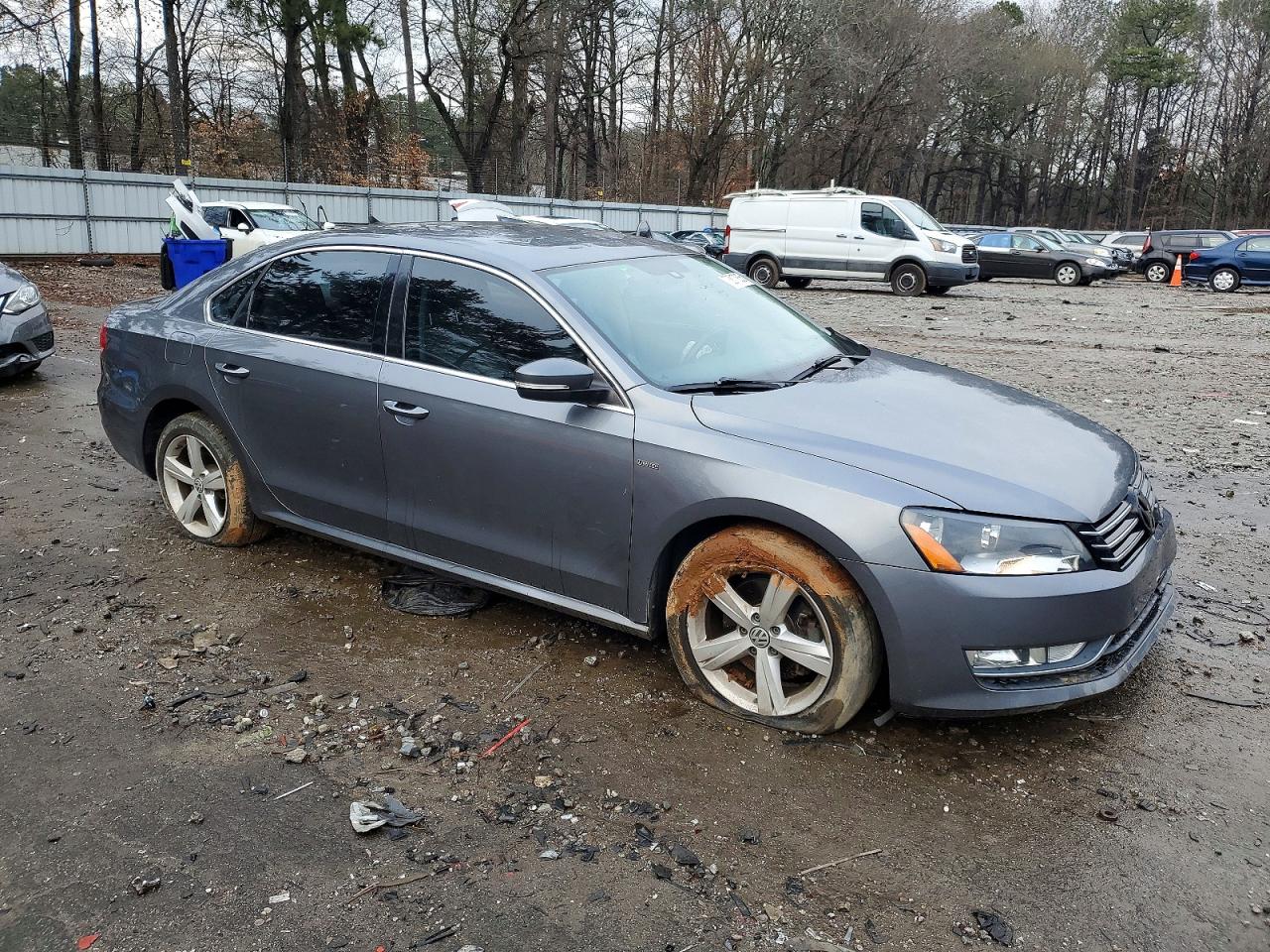 2015 VOLKSWAGEN PASSAT S photo 7