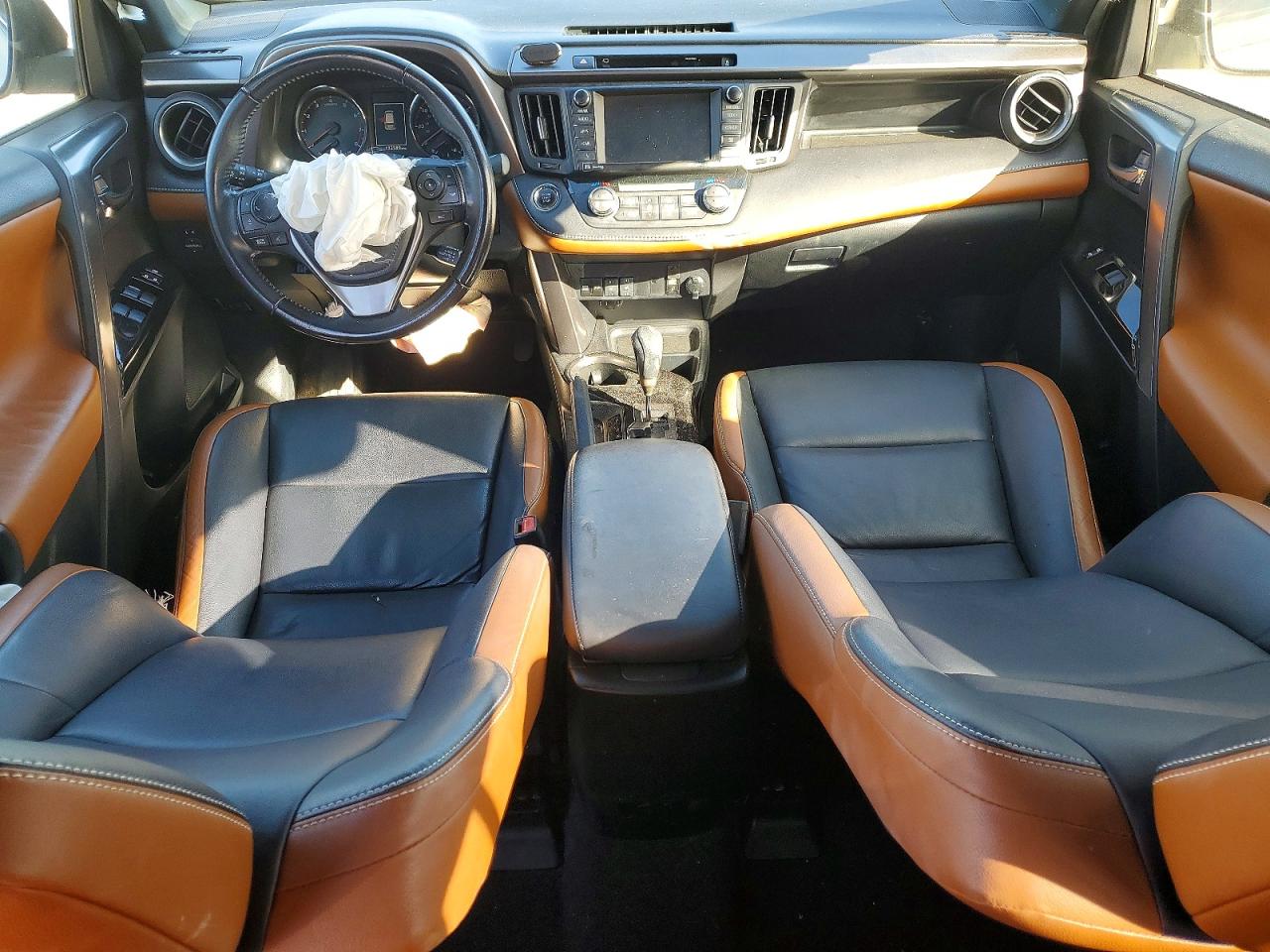 2016 TOYOTA RAV4 SE photo 22