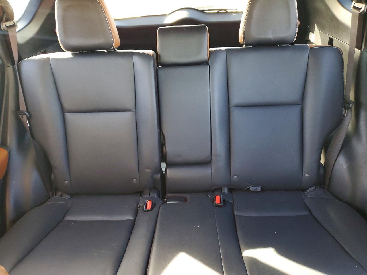 2016 TOYOTA RAV4 SE photo 28