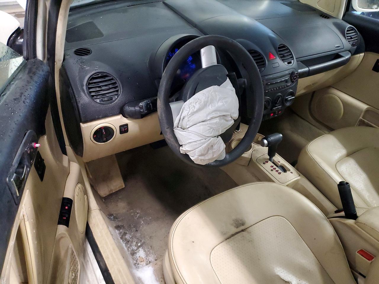 2005 VOLKSWAGEN NEW BEETLE GLS photo 15