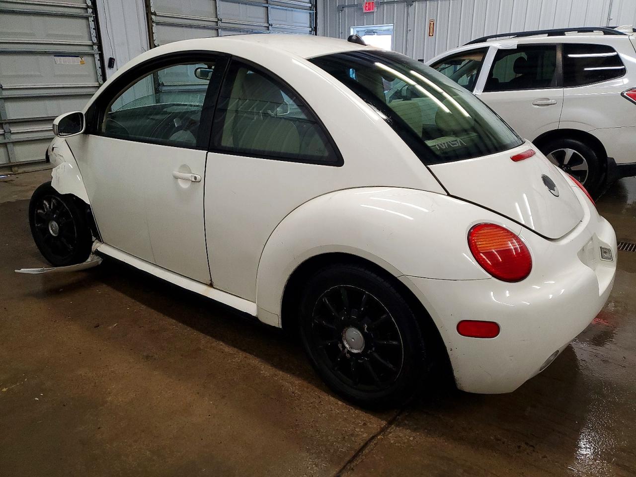 2005 VOLKSWAGEN NEW BEETLE GLS photo 3