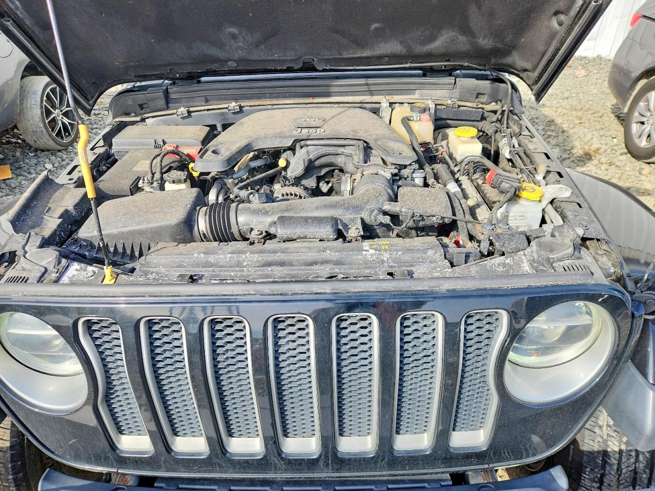 2018 JEEP WRANGLER UNLIMITED SAHARA photo 21
