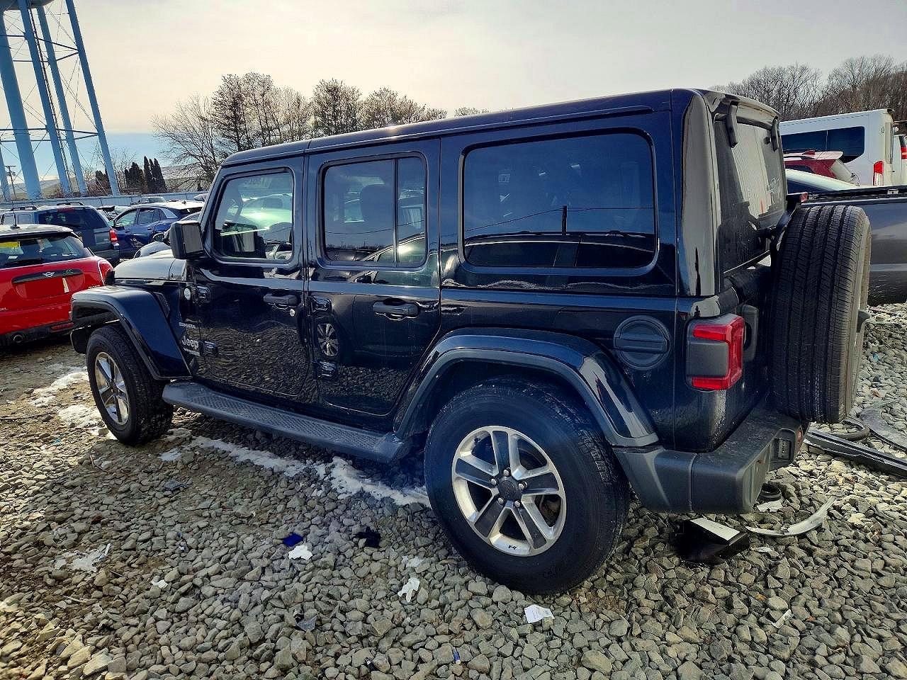 2018 JEEP WRANGLER UNLIMITED SAHARA photo 3