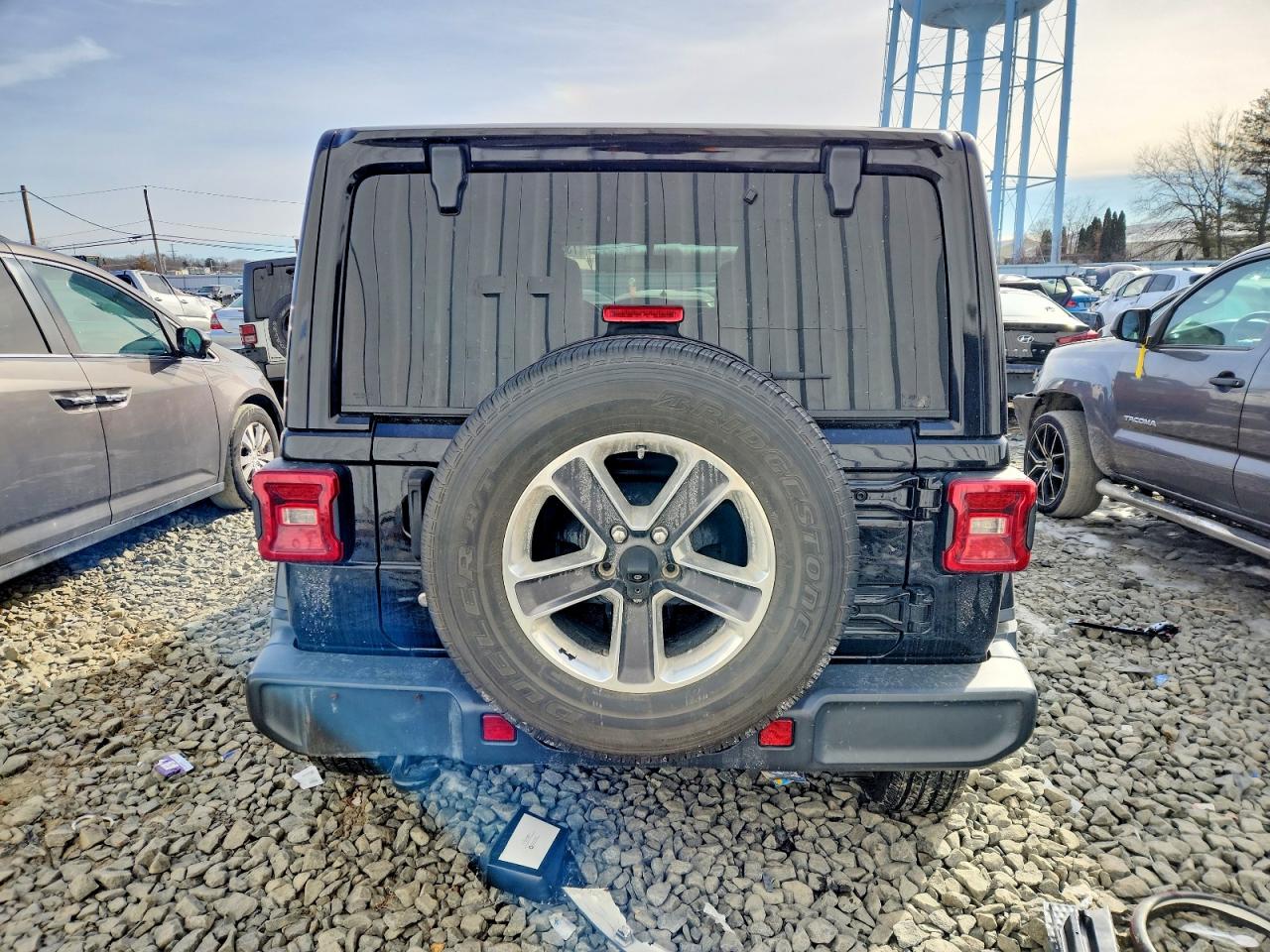 2018 JEEP WRANGLER UNLIMITED SAHARA photo 11
