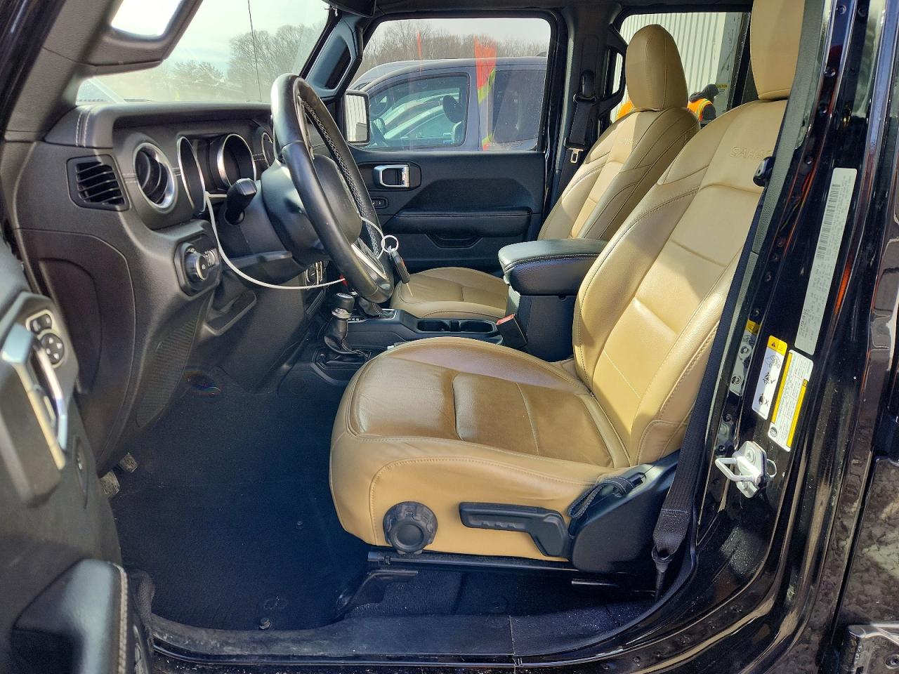 2018 JEEP WRANGLER UNLIMITED SAHARA photo 13