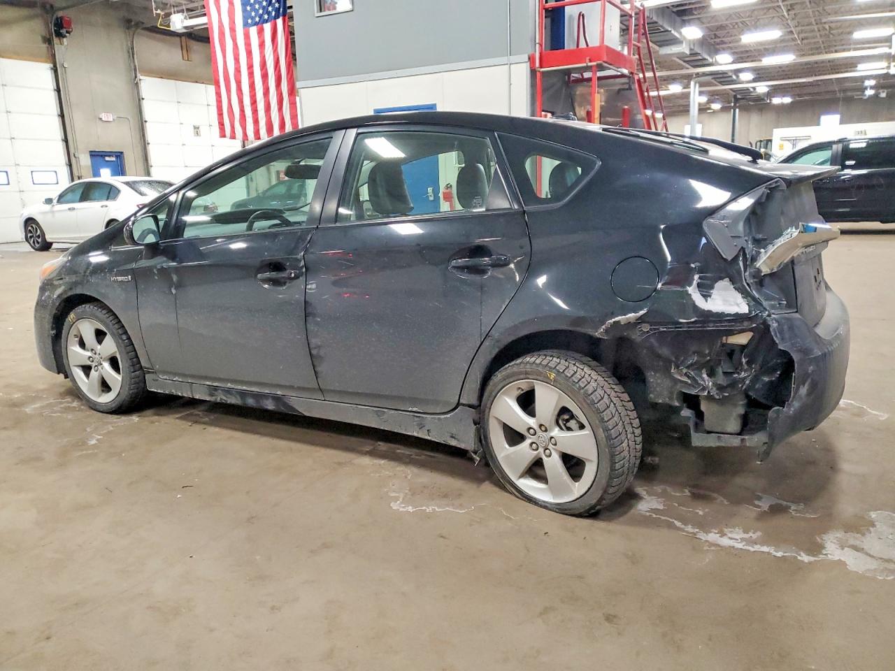 2010 TOYOTA PRIUS photo 2