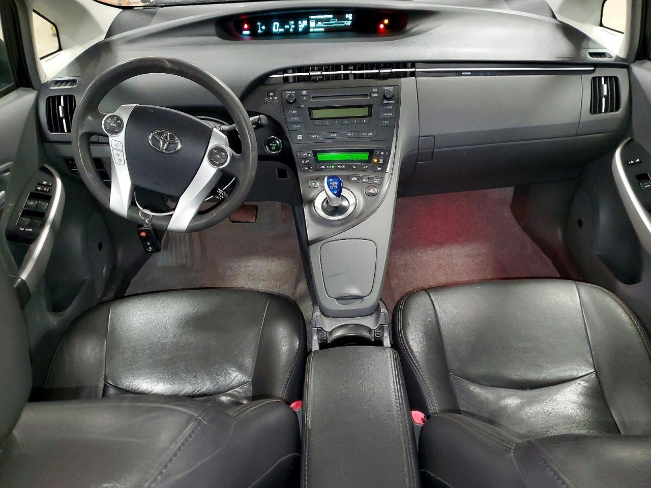 2010 TOYOTA PRIUS photo 8