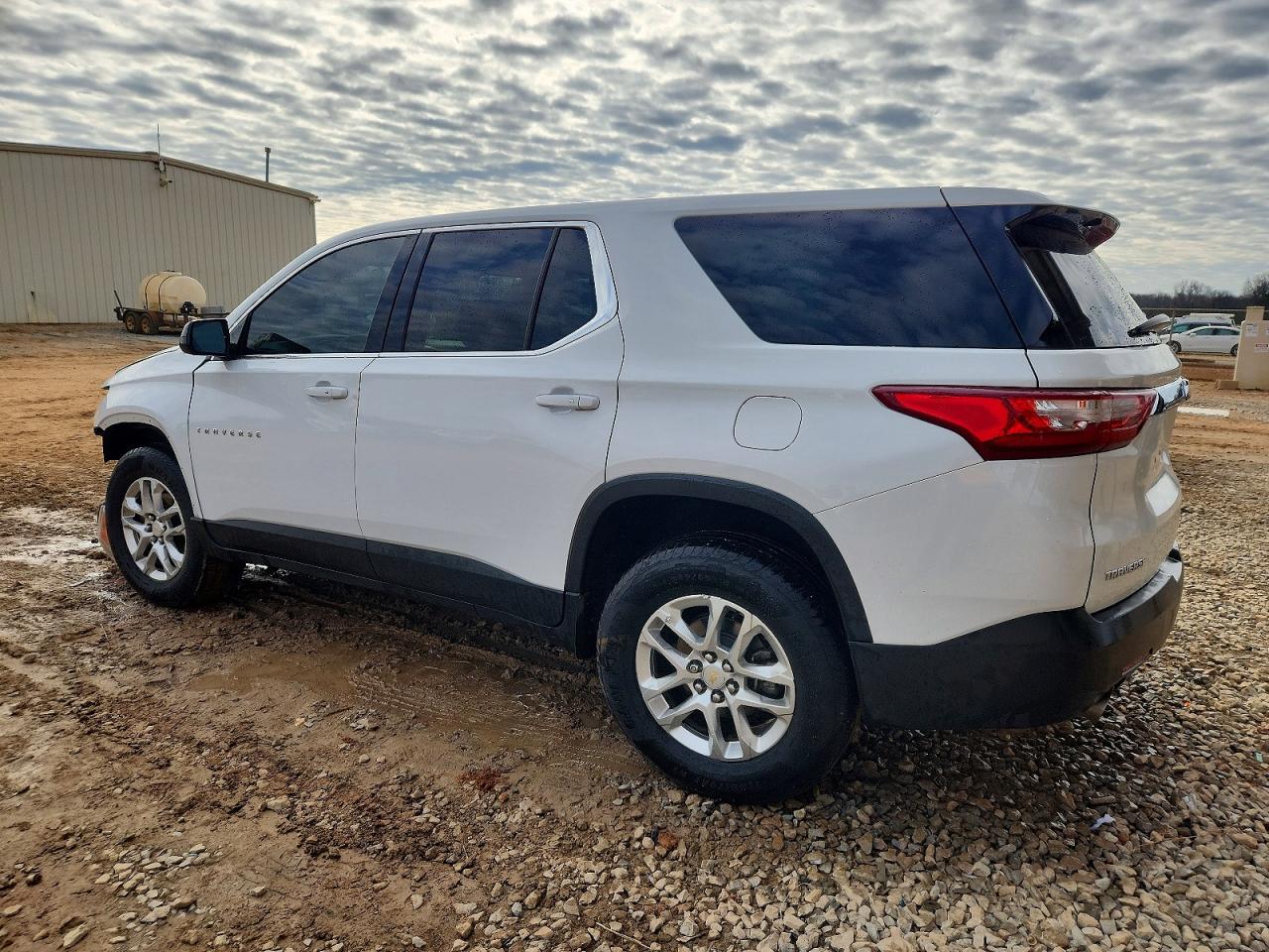 2019 CHEVROLET TRAVERSE LS photo 3