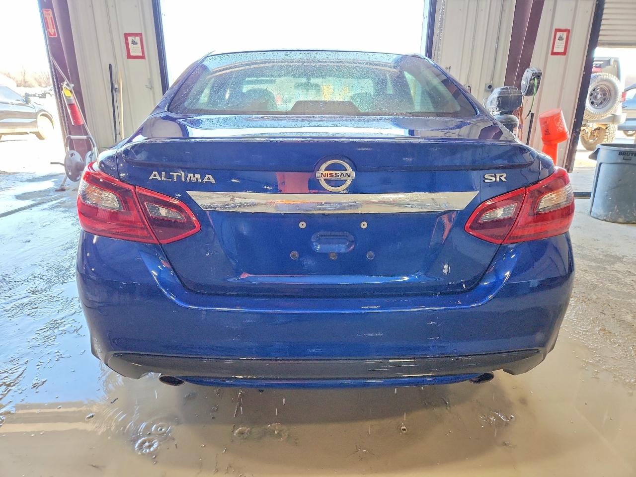 2017 NISSAN ALTIMA 2.5 SR photo 16
