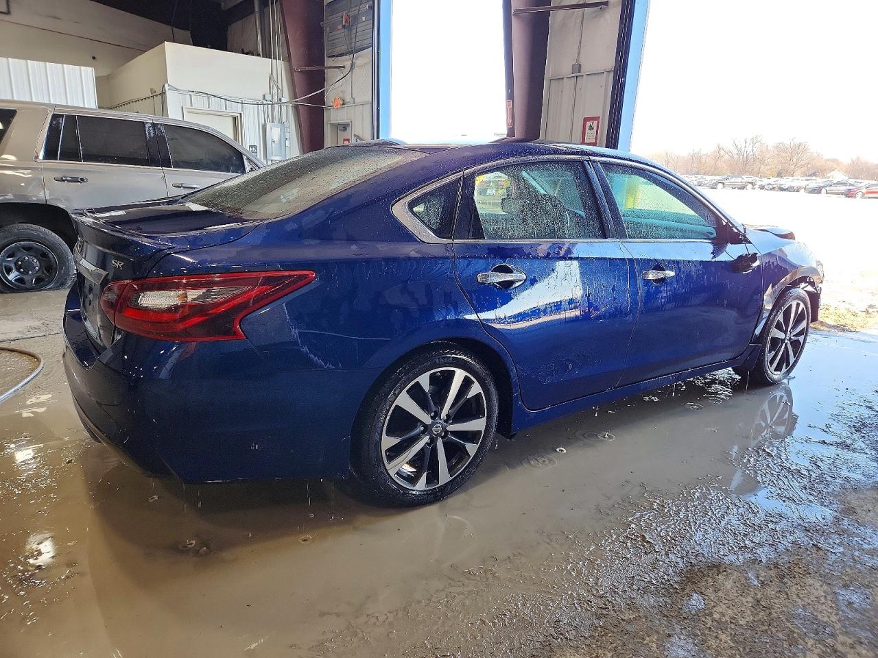 2017 NISSAN ALTIMA 2.5 SR photo 7