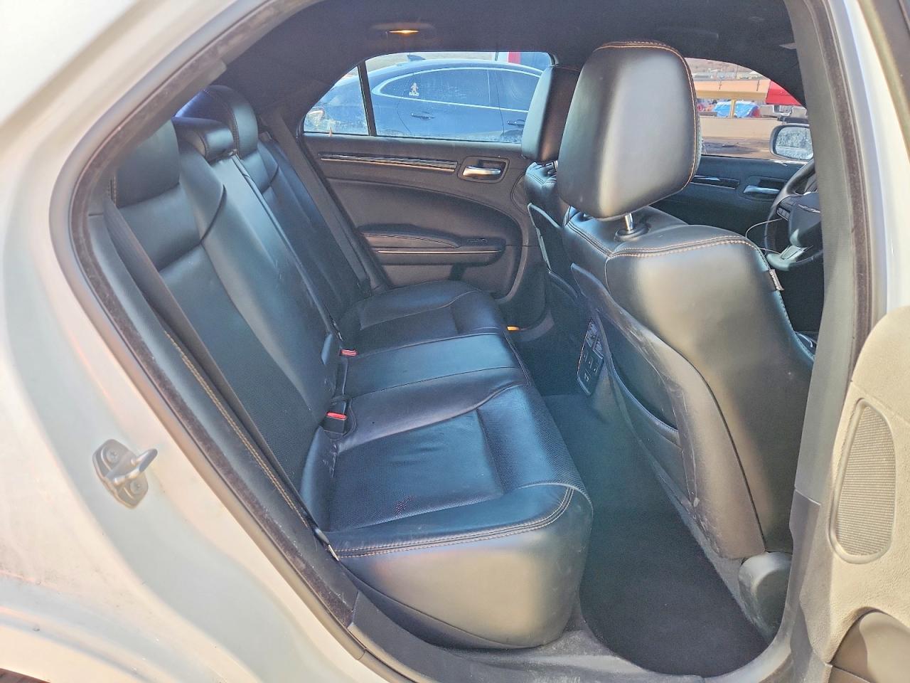 2018 CHRYSLER 300 S photo 10