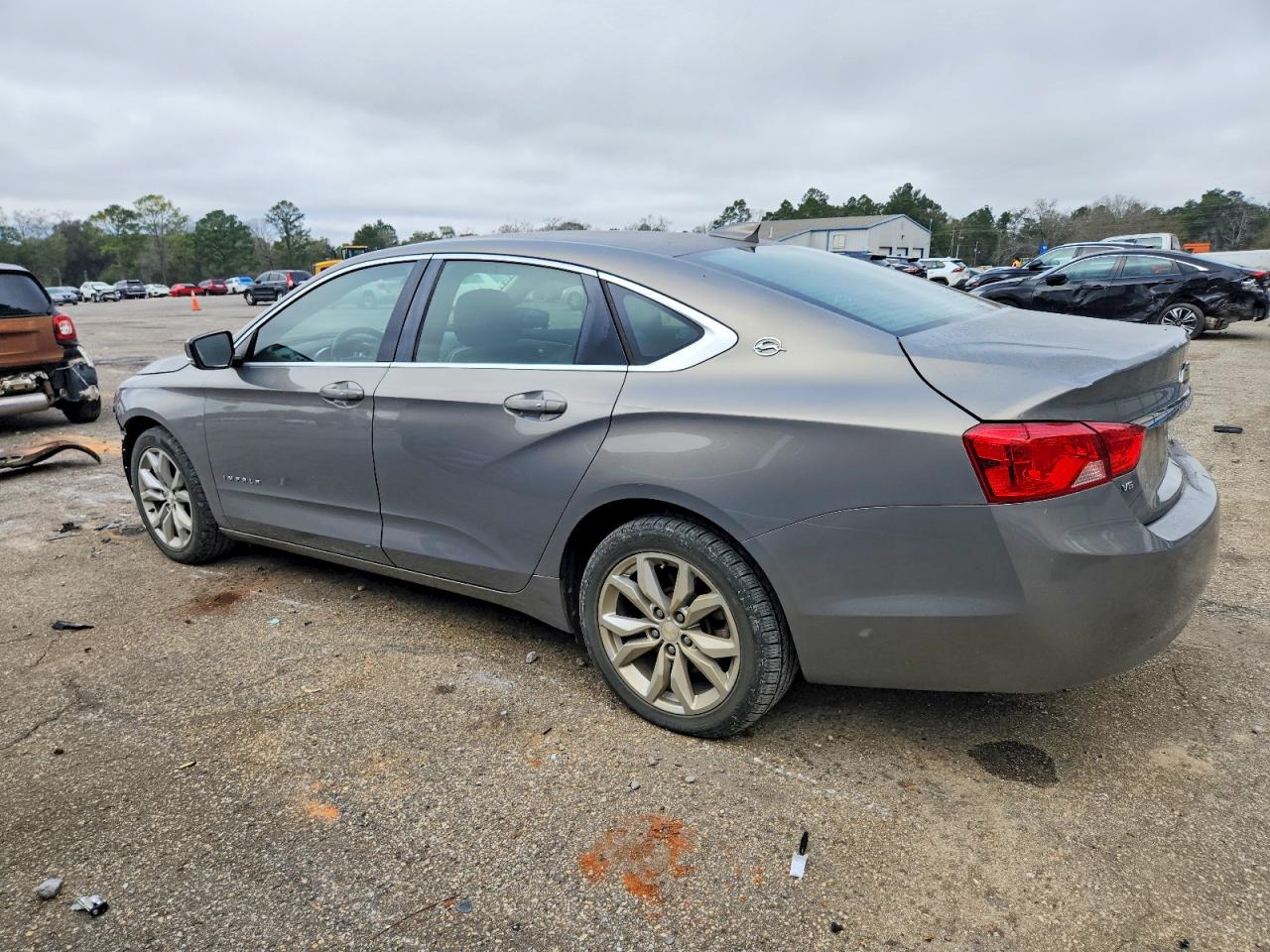 2018 CHEVROLET IMPALA LT photo 3