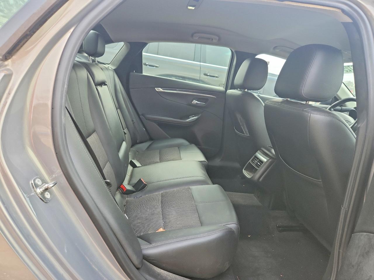 2018 CHEVROLET IMPALA LT photo 19