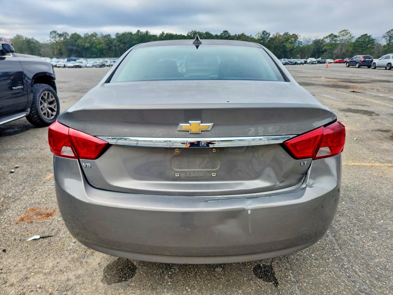2018 CHEVROLET IMPALA LT photo 11