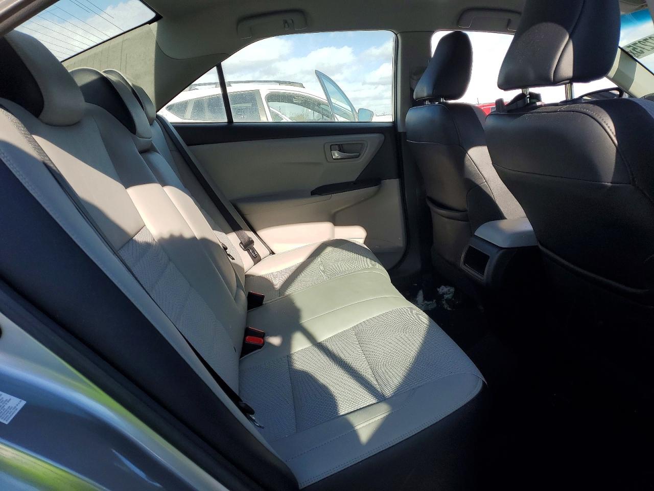 2017 TOYOTA CAMRY SE photo 10