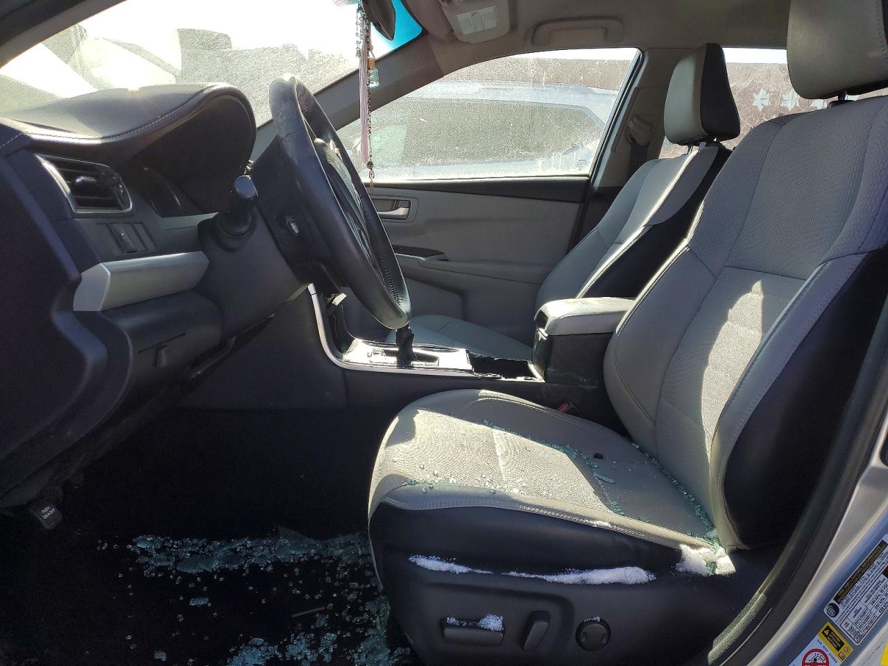 2017 TOYOTA CAMRY SE photo 7