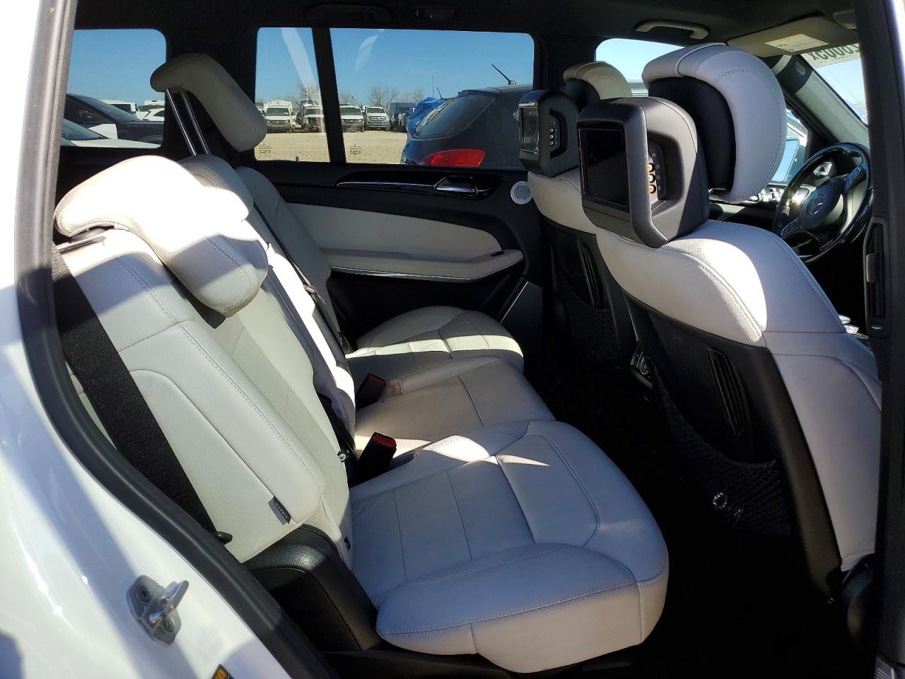 2017 MERCEDES-BENZ GLS 550 4MATIC photo 19