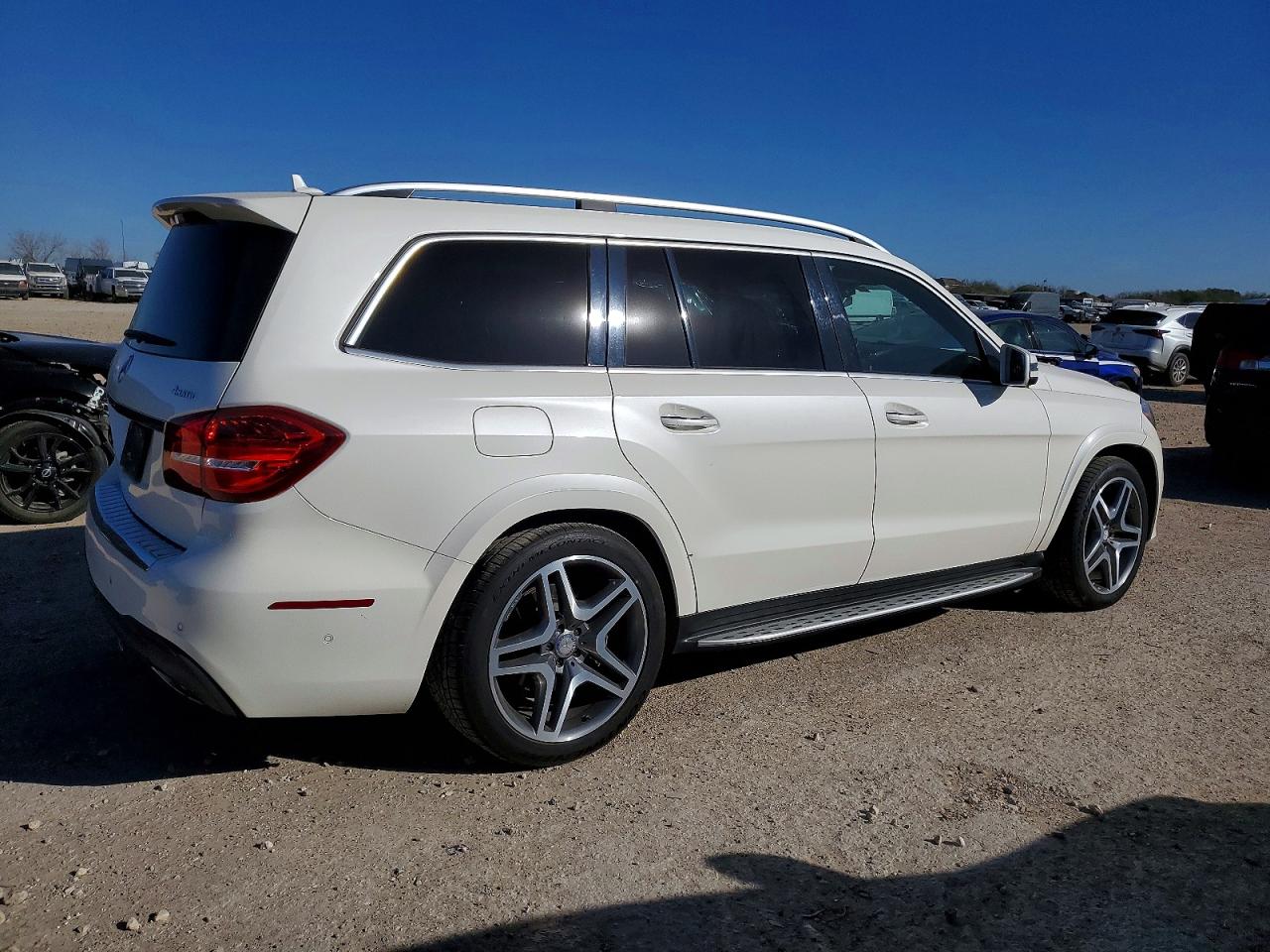 2017 MERCEDES-BENZ GLS 550 4MATIC photo 5