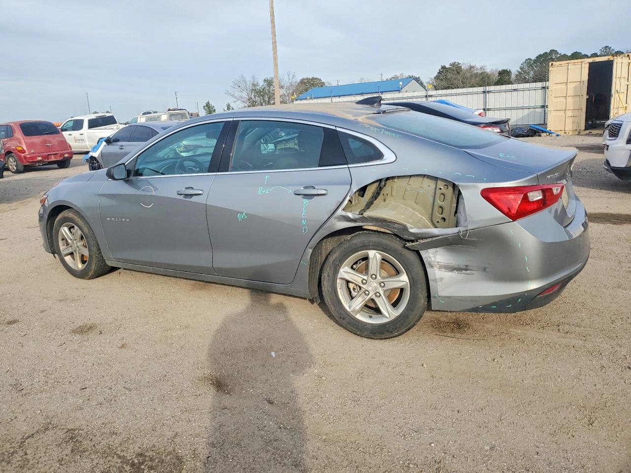 2023 CHEVROLET MALIBU LS photo 3