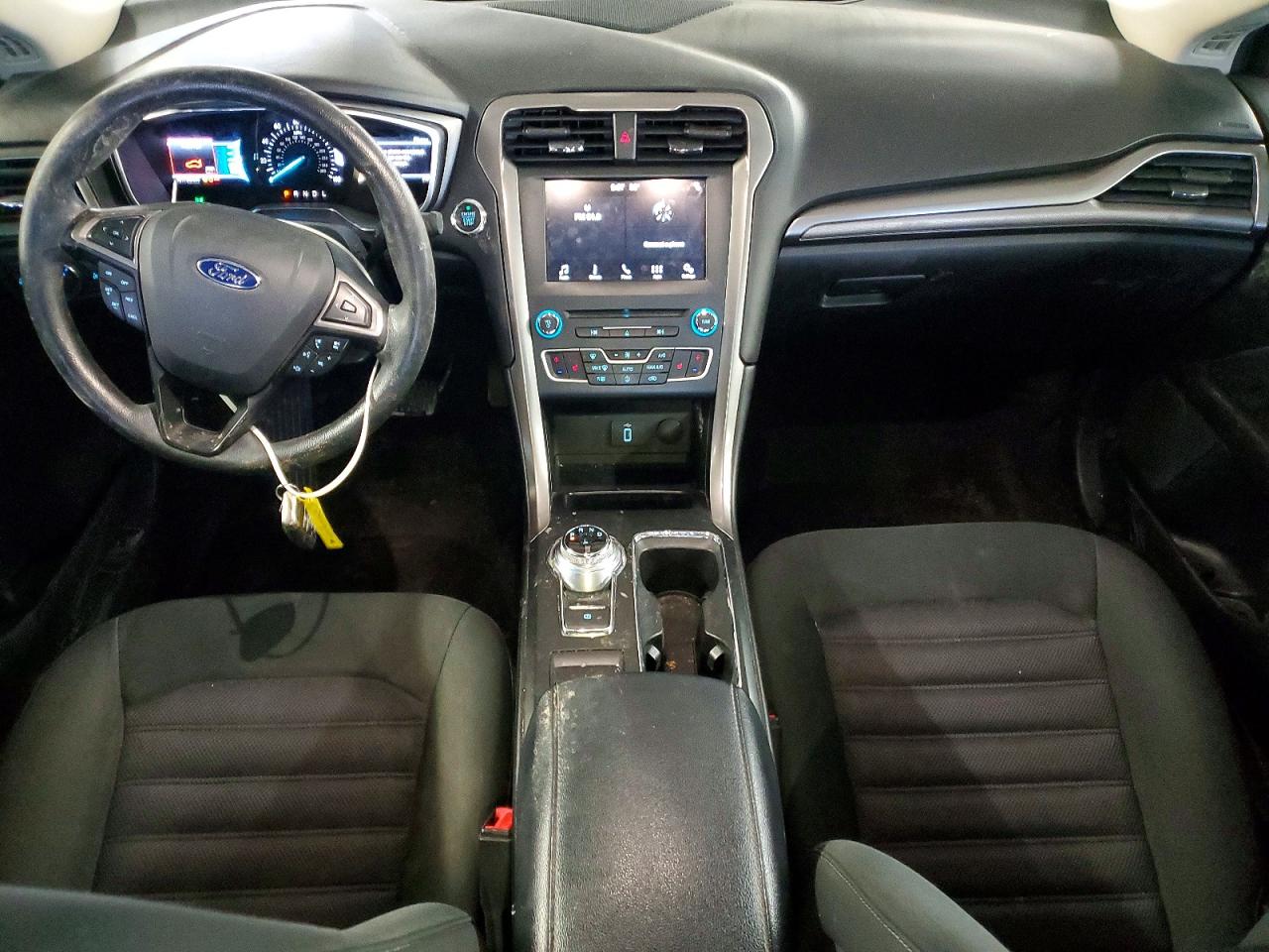 2017 FORD FUSION SE photo 15