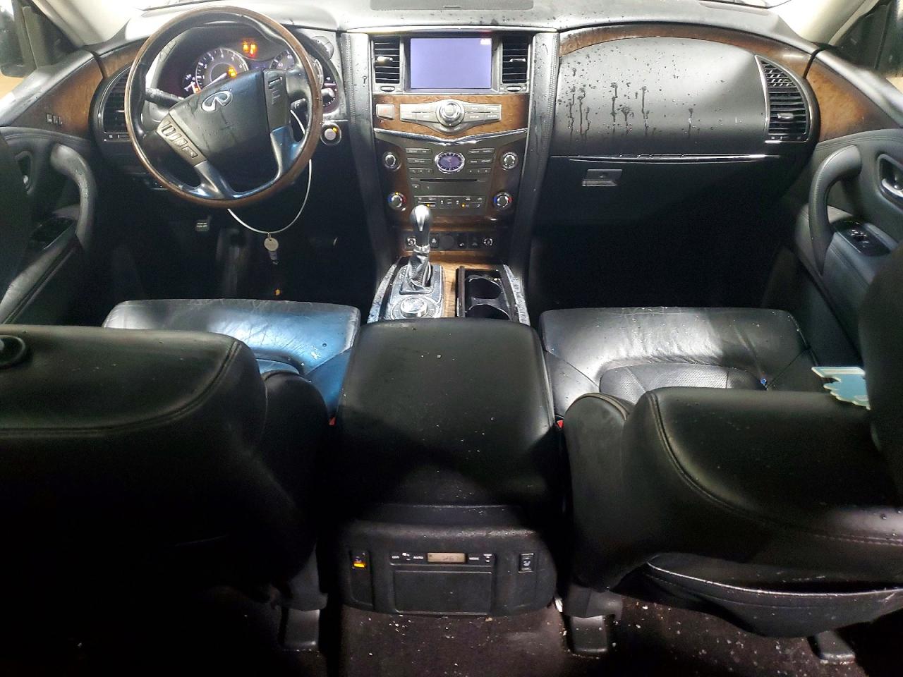 2012 INFINITI QX56 photo 22
