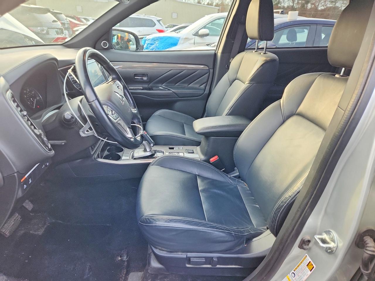 2019 MITSUBISHI OUTLANDER SEL photo 7