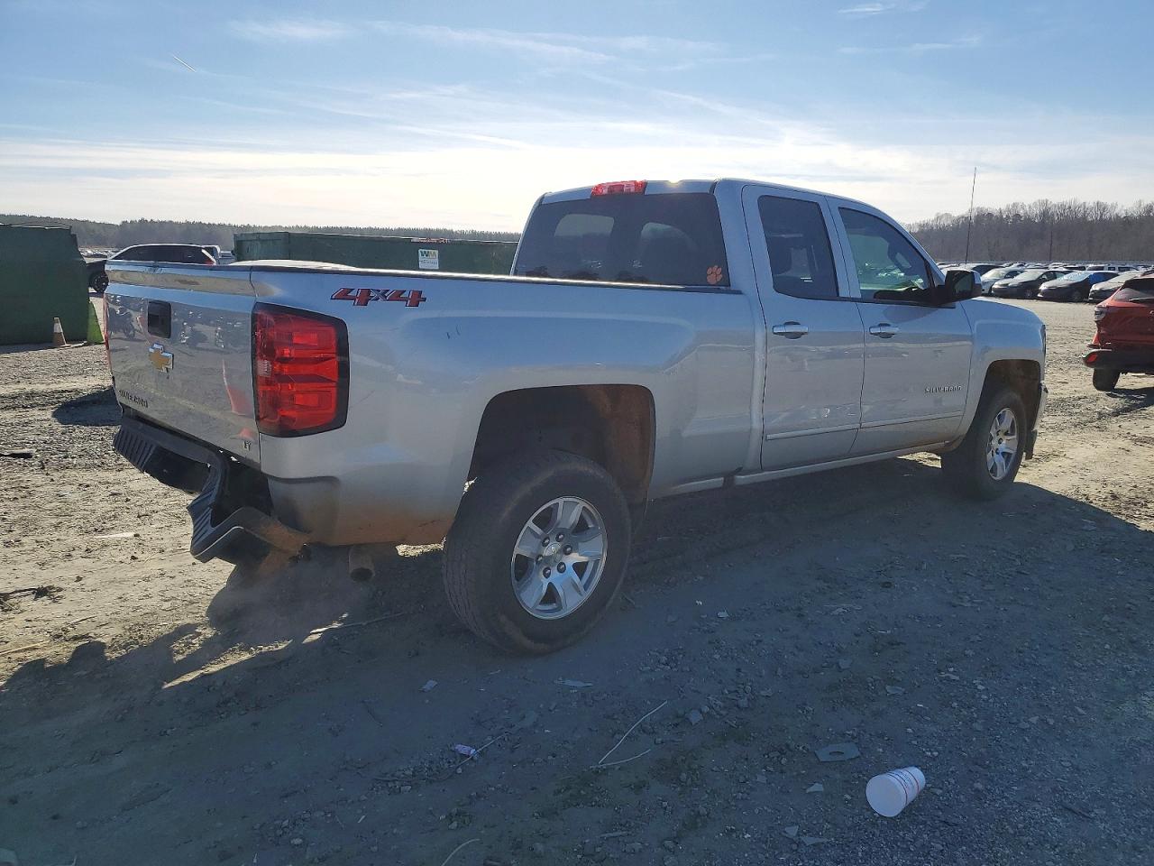 2018 CHEVROLET SILVERADO K1500 LT photo 3