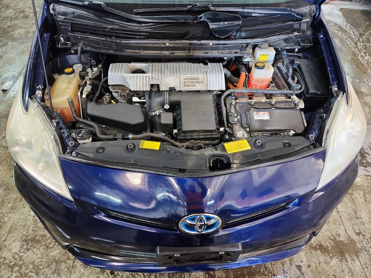 2013 TOYOTA PRIUS TWO photo 21
