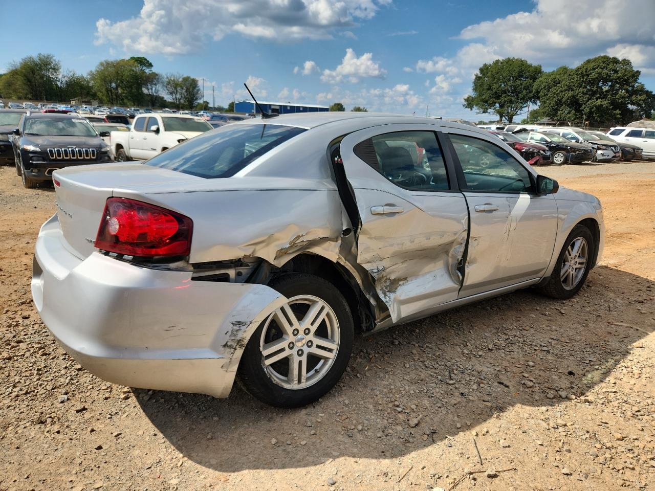 2012 DODGE AVENGER SXT photo 3