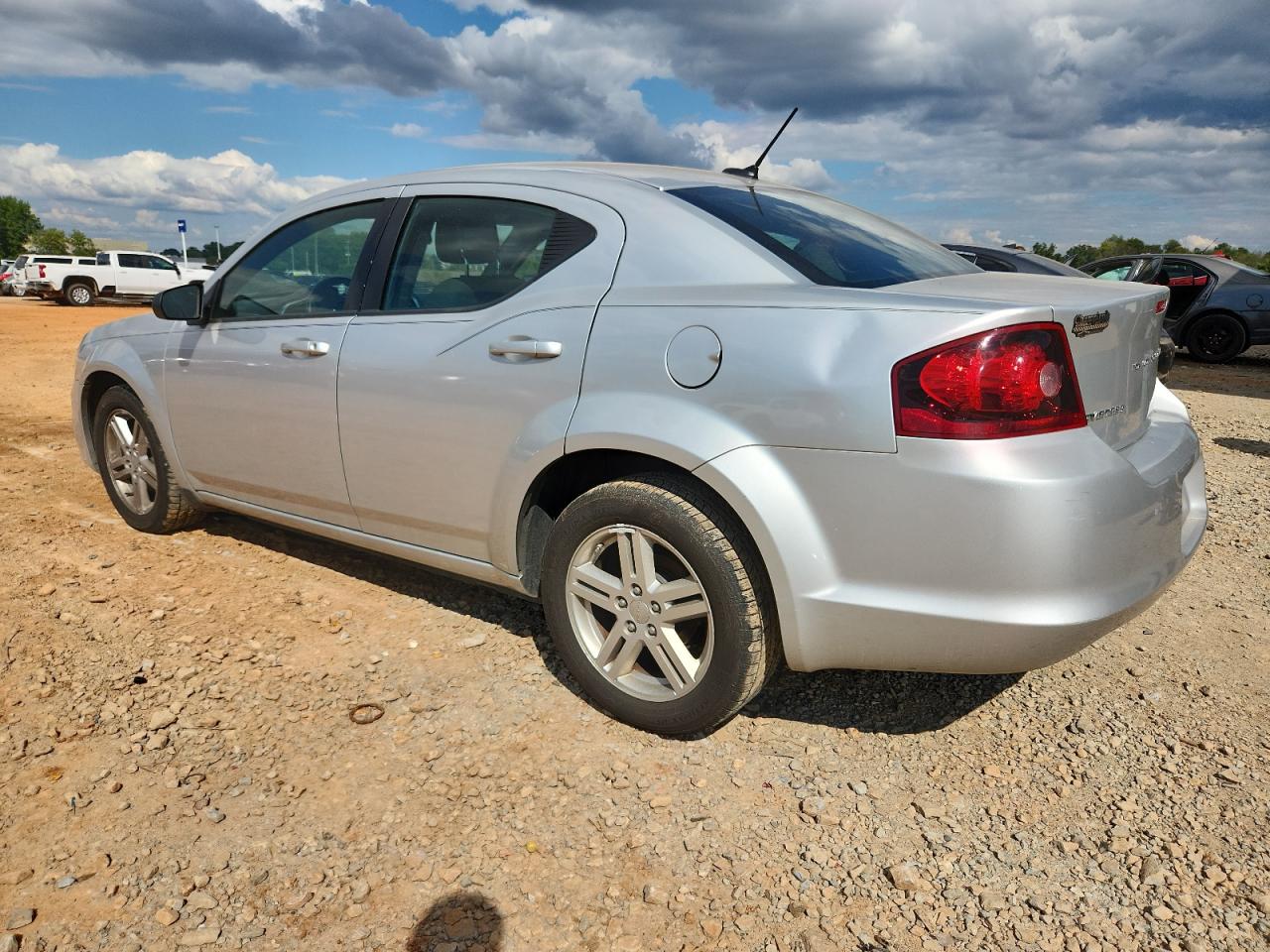 2012 DODGE AVENGER SXT photo 2