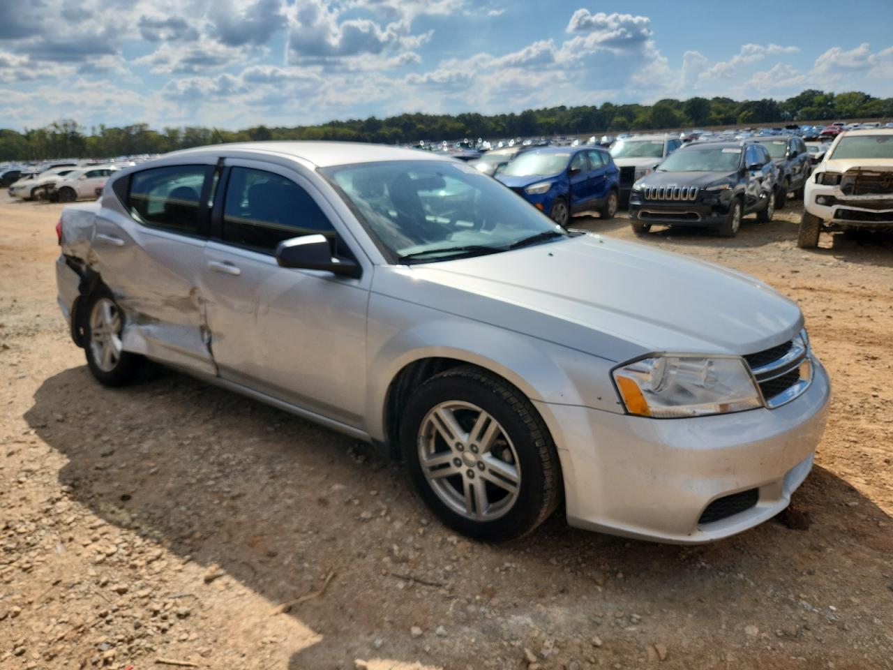 2012 DODGE AVENGER SXT photo 4