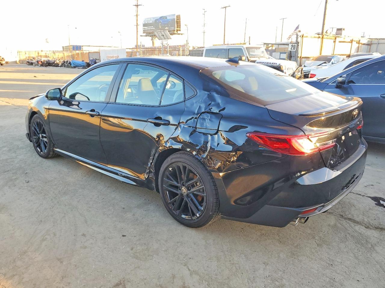 2025 TOYOTA CAMRY XSE photo 4