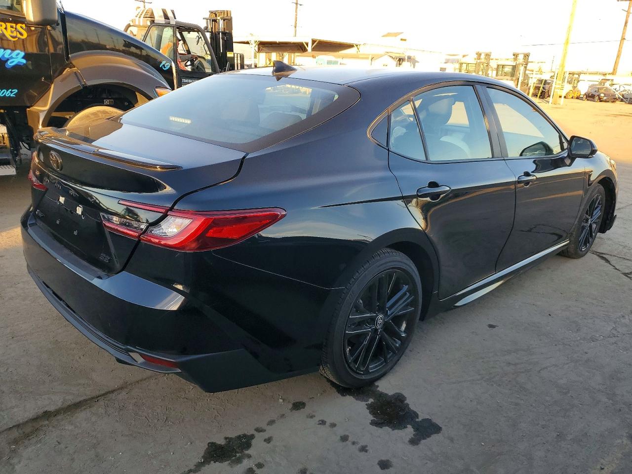 2025 TOYOTA CAMRY XSE photo 7