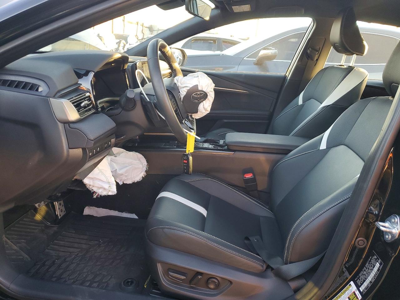2025 TOYOTA CAMRY XSE photo 19