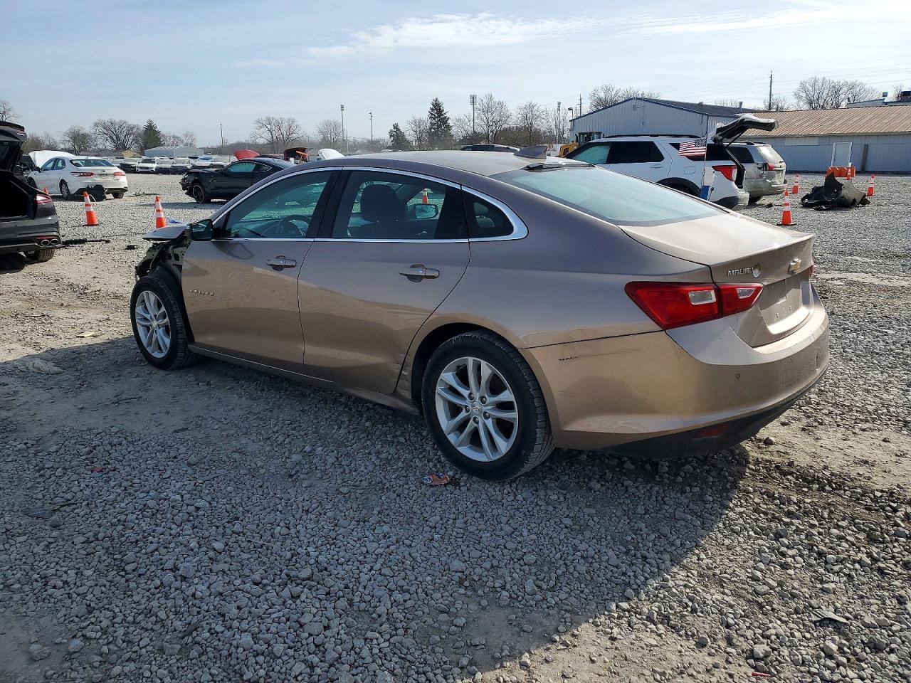 2018 CHEVROLET MALIBU LT photo 3