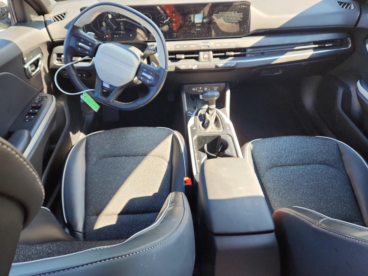 2025 KIA K4 GT LINE photo 8