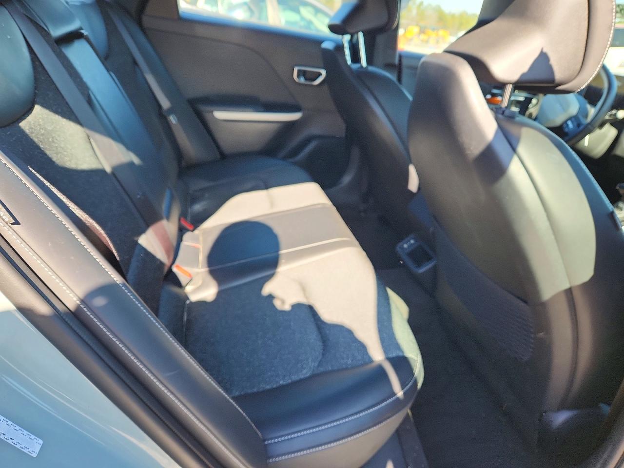 2025 KIA K4 GT LINE photo 10