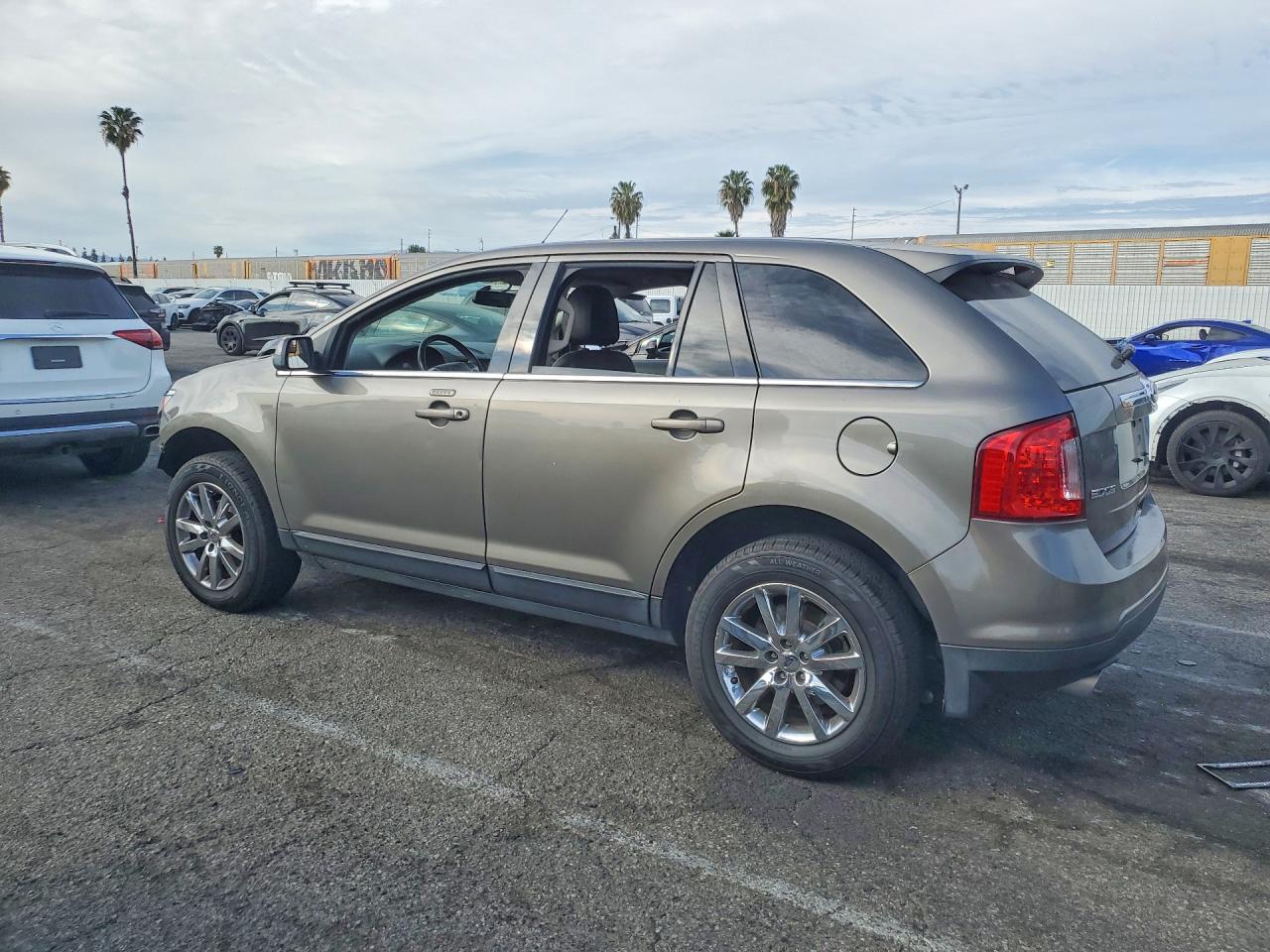2013 FORD EDGE LIMITED photo 2