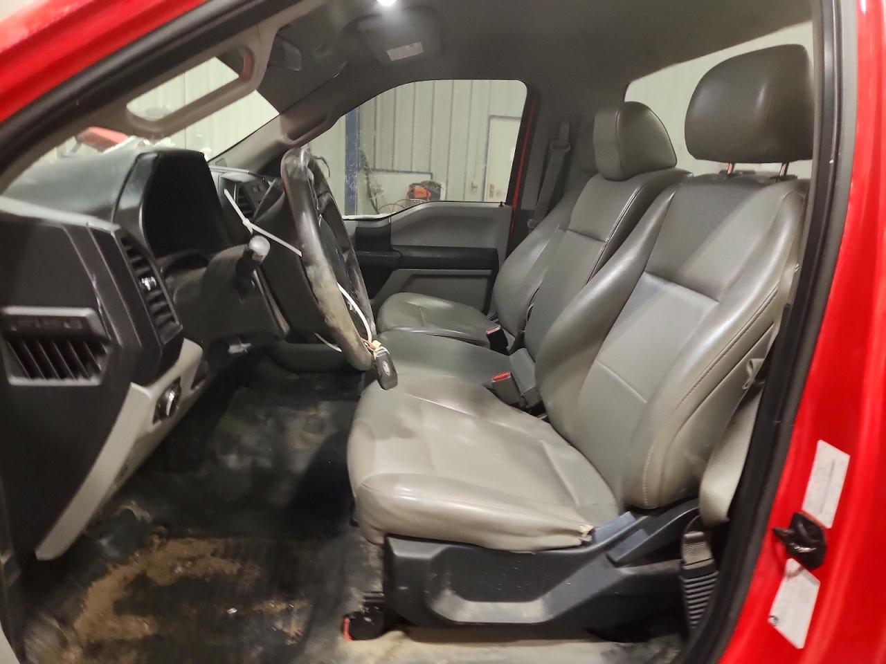2017 FORD F150 photo 13