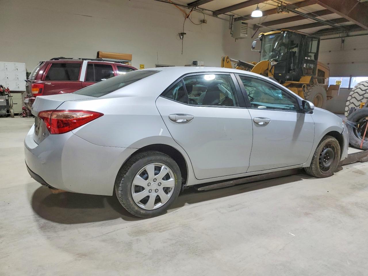 2017 TOYOTA COROLLA LE photo 3