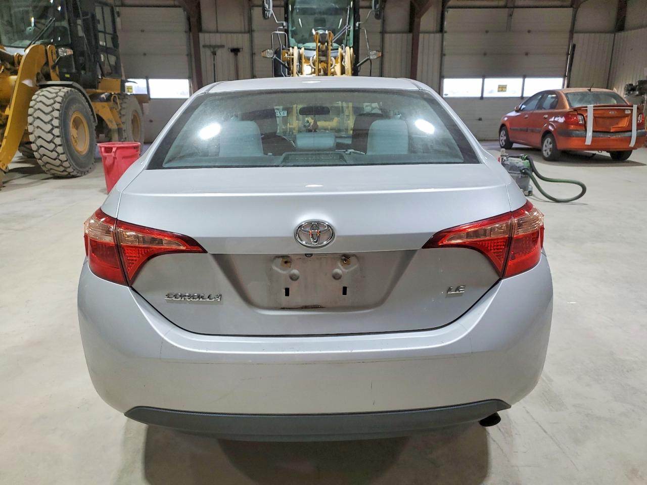 2017 TOYOTA COROLLA LE photo 6