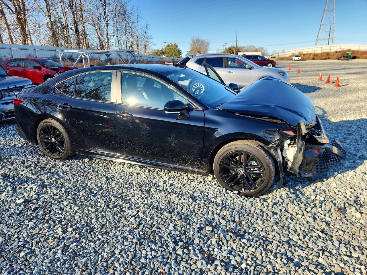 2025 TOYOTA CAMRY XSE photo 4